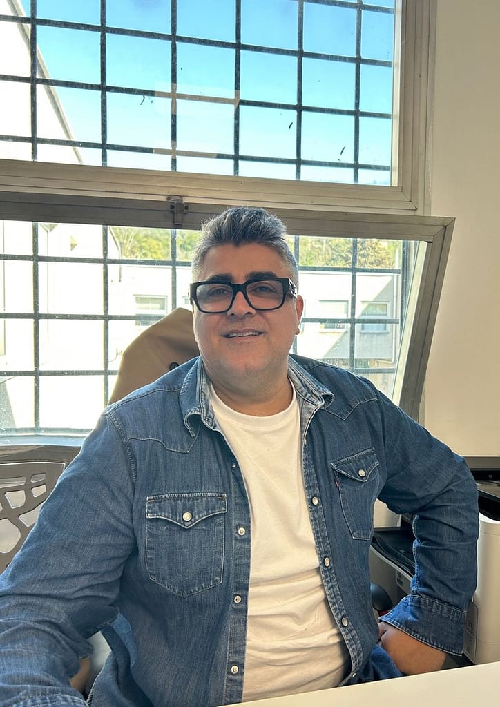 Massimiliano delogu , direttore del corso di pelletteria